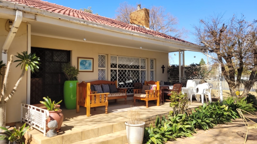 3 Bedroom Property for Sale in Flamwood North West